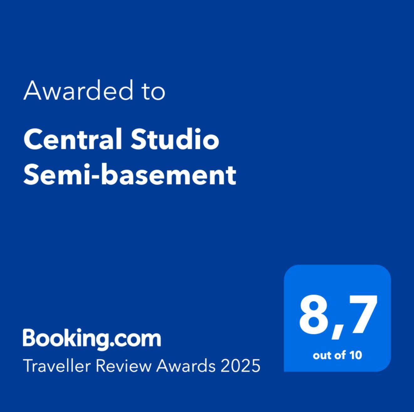 Central Studio Semi-Basement Heraklion  Luaran gambar